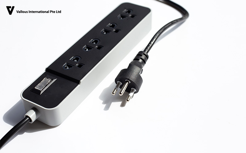 Vallous International basic PDU power strip with multiple outlets.